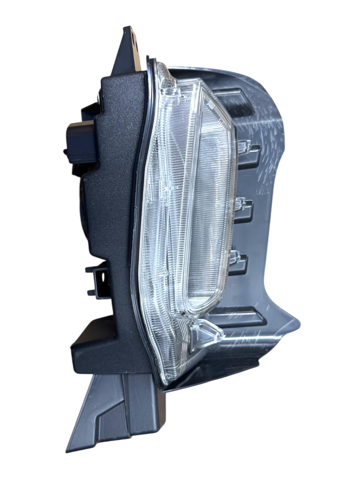 Fits Toyota Prius Alpha Plus 2015-2021 Right Front Fog Daytime Running Light