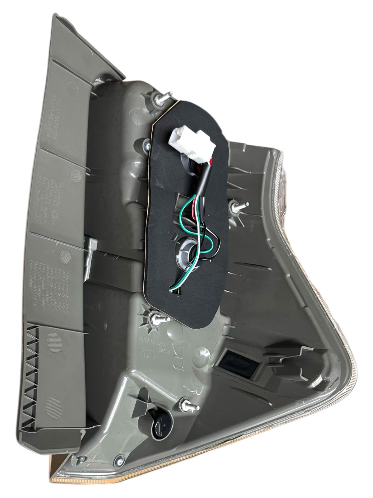 Rear Tail Light Lamp For Toyota Prius Plus 2016-20 Right Driver Side Pure Bright